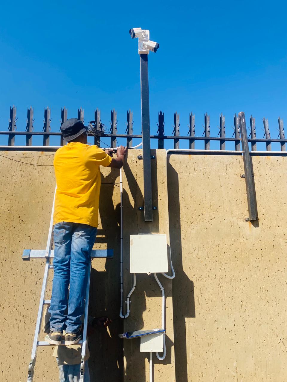 Perimeter camera installation